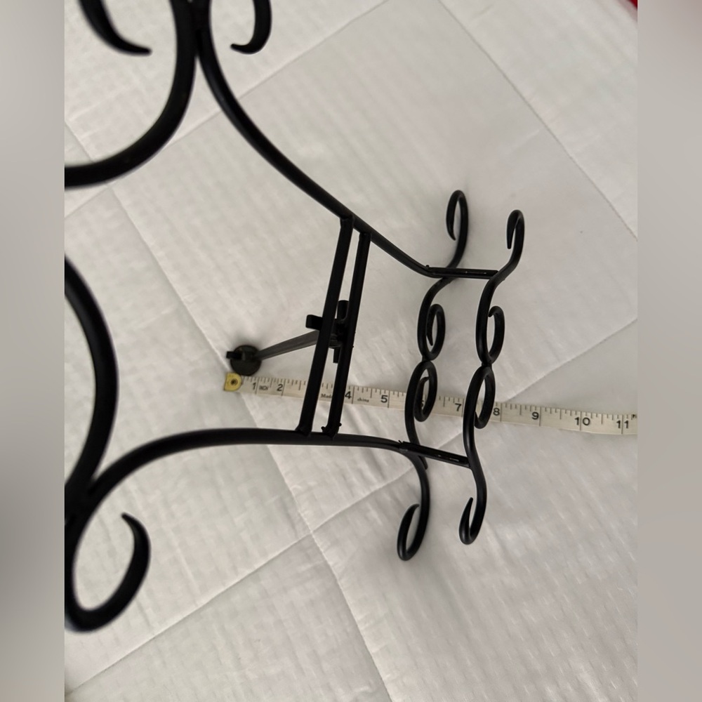 Elegant Black Metal easel Display Stand - Picture 11 of 11